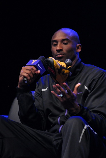 明日雷霆战开拓者伤病：杰威等5人继续缺席（雷霆明日对阵开拓者伤情：杰威等5人仍将缺阵）