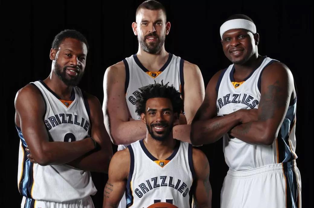 来看中国女足的比赛遇到了前男足主教练扬科维奇（观战中国女足，偶遇前男足主帅扬科维奇）