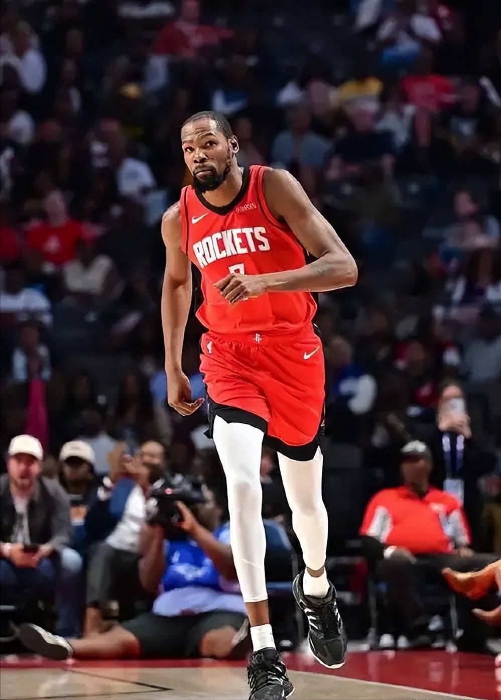 西蒙尼获第60场欧冠胜利，与克洛普并列主教练胜场榜单第7（西蒙尼欧冠执教60胜，追平克洛普并列主帅胜场第七）