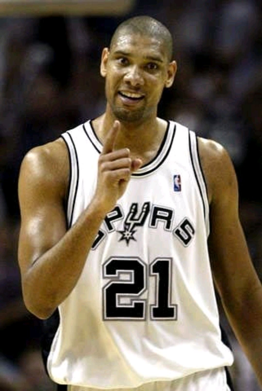 尼克斯vs猛龙前瞻：猛龙背靠背作战，尼克斯冲击4连胜（尼克斯战猛龙前瞻：猛龙背靠背体能受考验，尼克斯力拼四连胜）